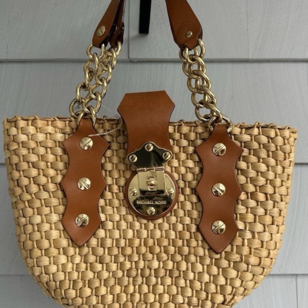 Michael Kors Santorini Straw in new condition 
Handle Bag w/ Gold Tone Hardware